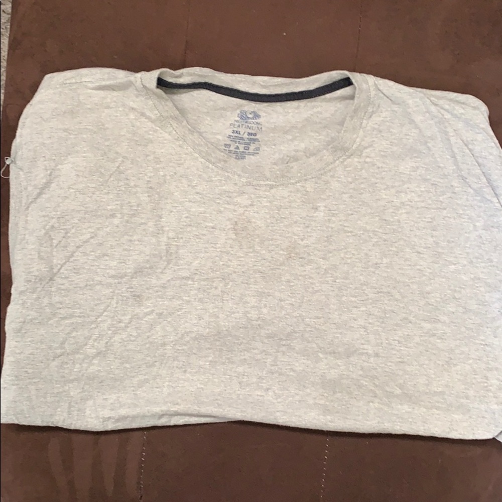 Sleeveless shirt